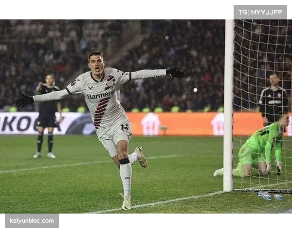 勒沃库森前锋希克状态回勇上演梅开二度